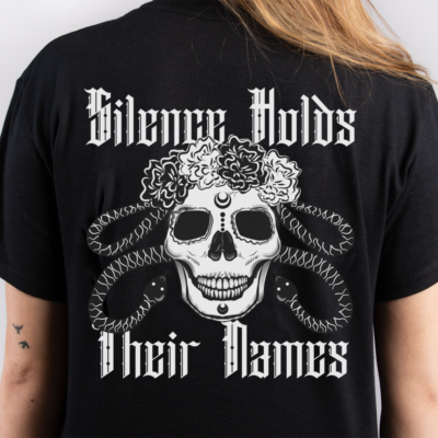 Bladesey – Blackletter Display Font (4) Bladesey – Blackletter Display Font